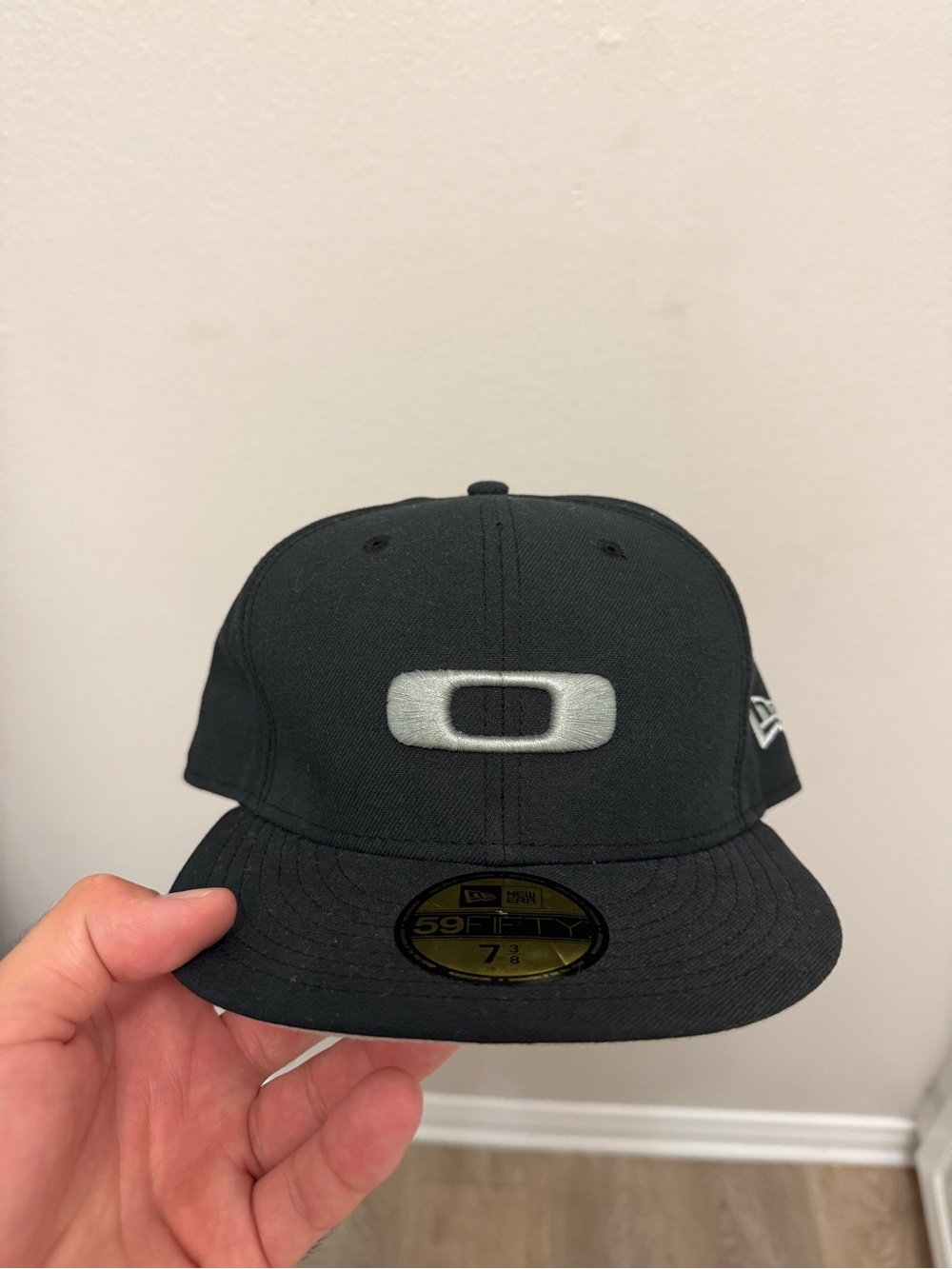 Oakley Black New Era 59FIFTY Fitted Hat Size 7 3/8 NEW